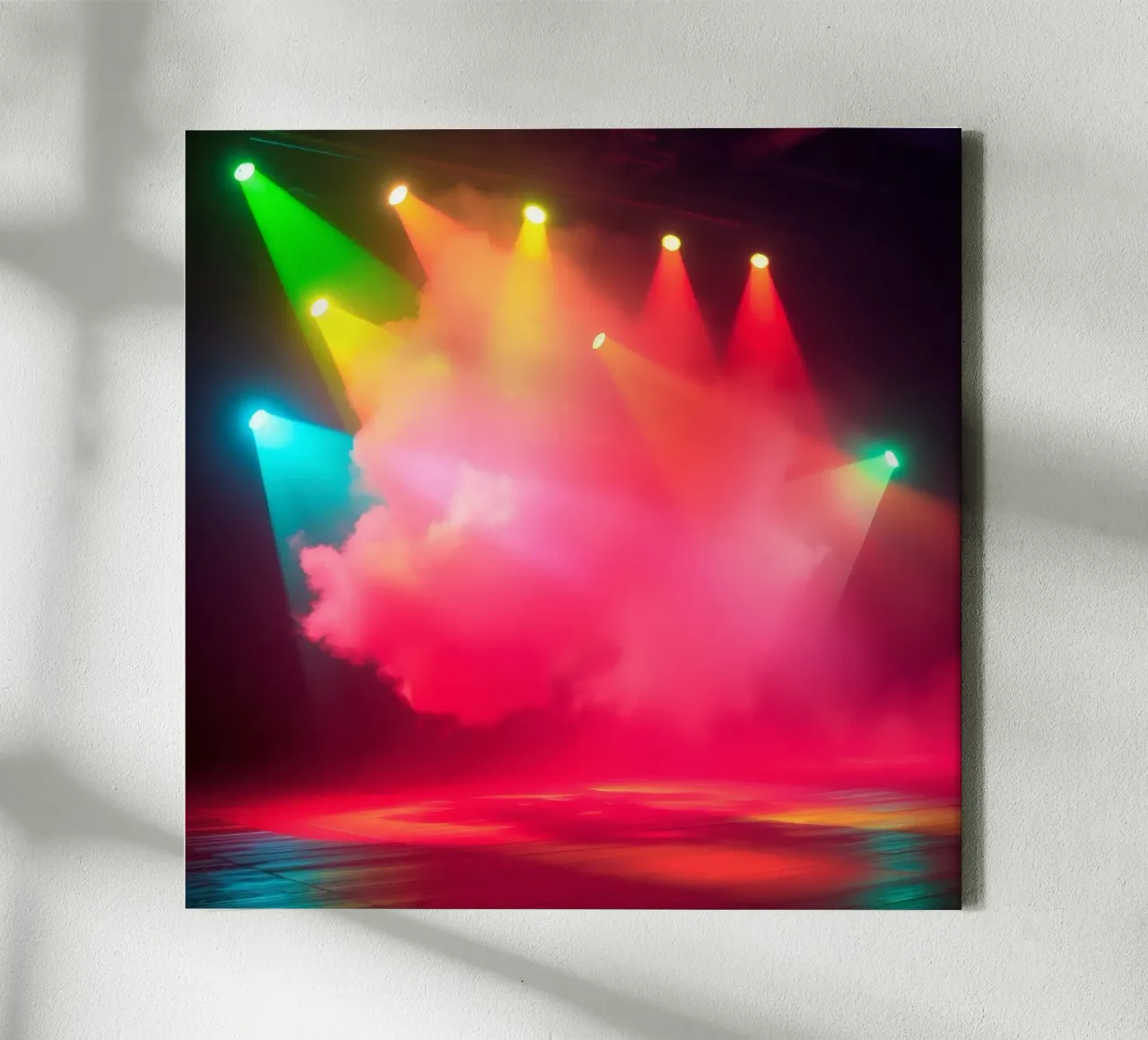 Le luci di scena colorate illuminano la nebbia durante la performance tela da DesignDoodle