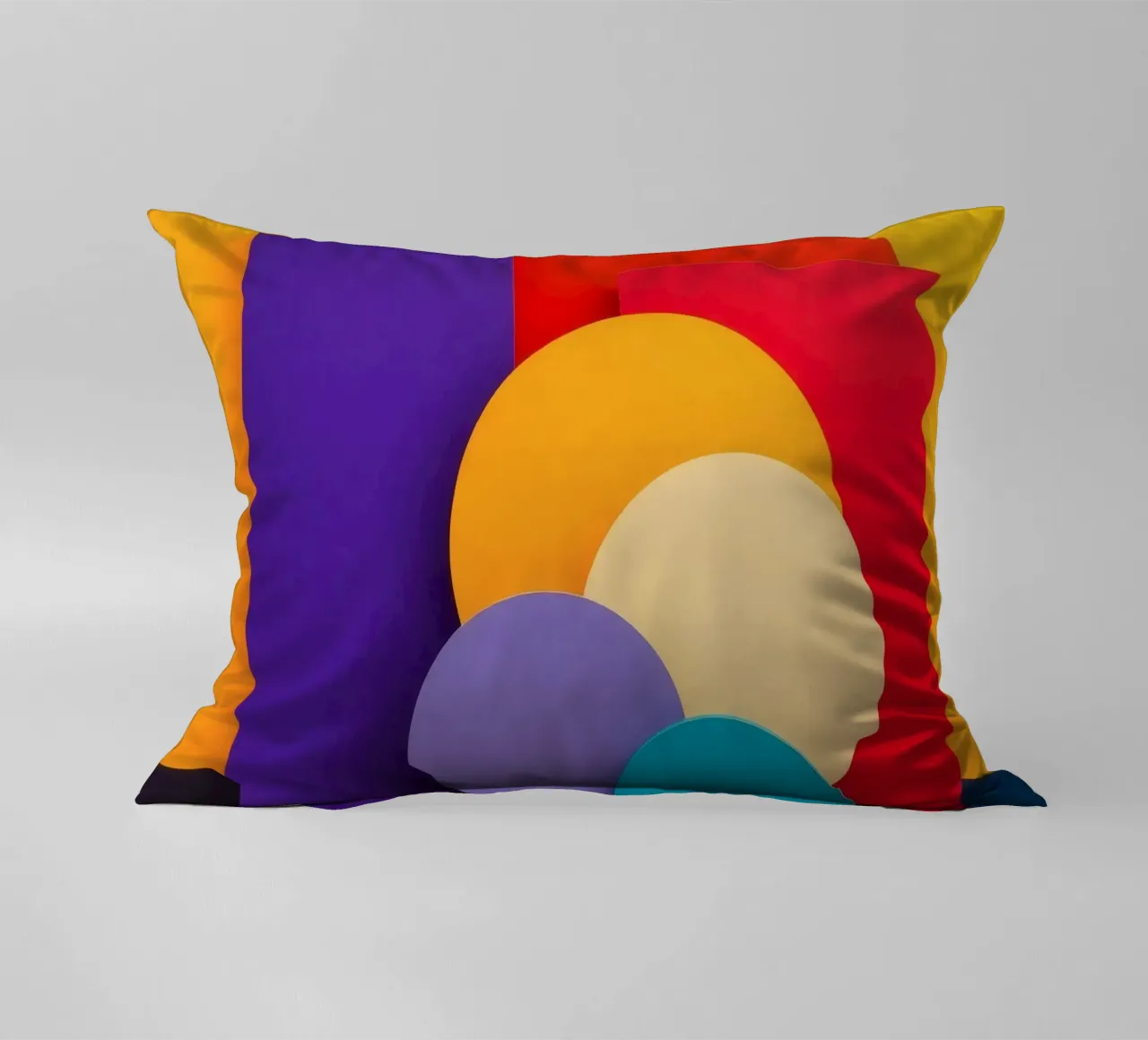 Des formes géométriques colorées créent un motif abstrait coussin de DesignDoodle