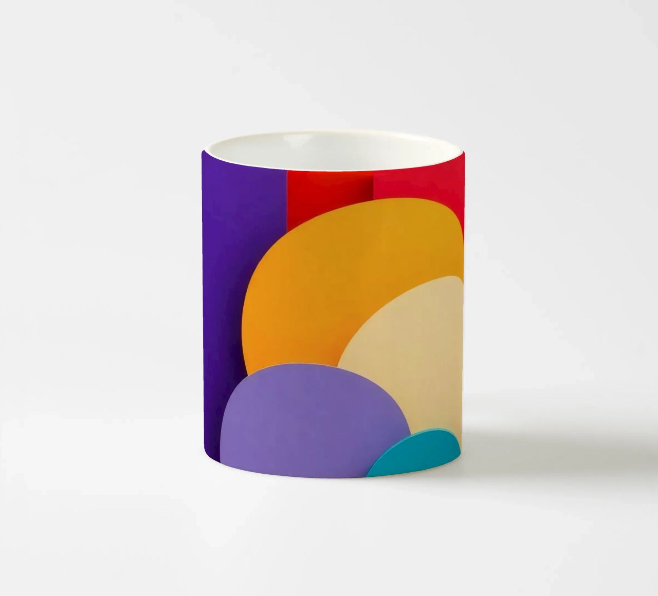Le forme geometriche colorate creano un design astratto tazza in ceramica da DesignDoodle
