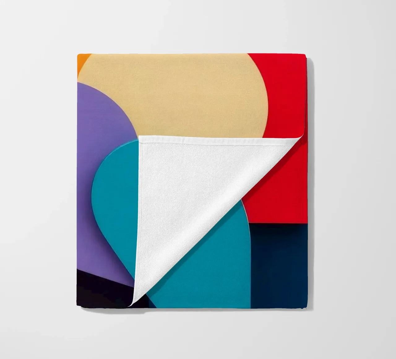 Le forme geometriche colorate creano un design astratto telo mare da DesignDoodle