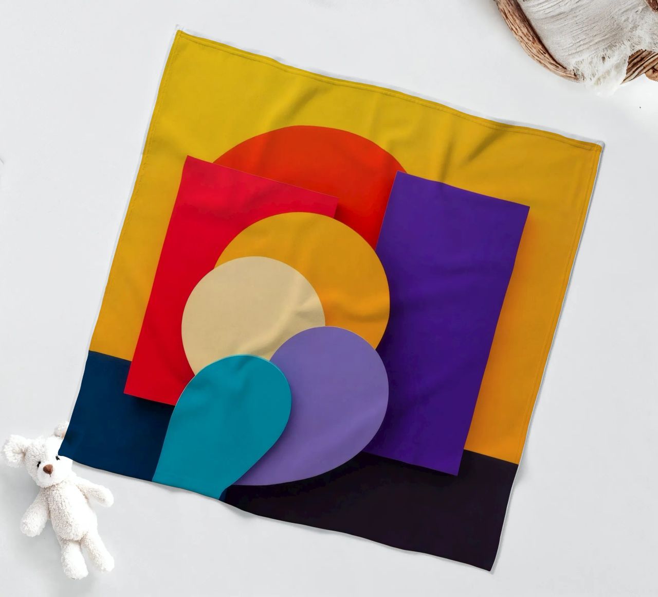 Le forme geometriche colorate creano un design astratto coperta in pile da DesignDoodle