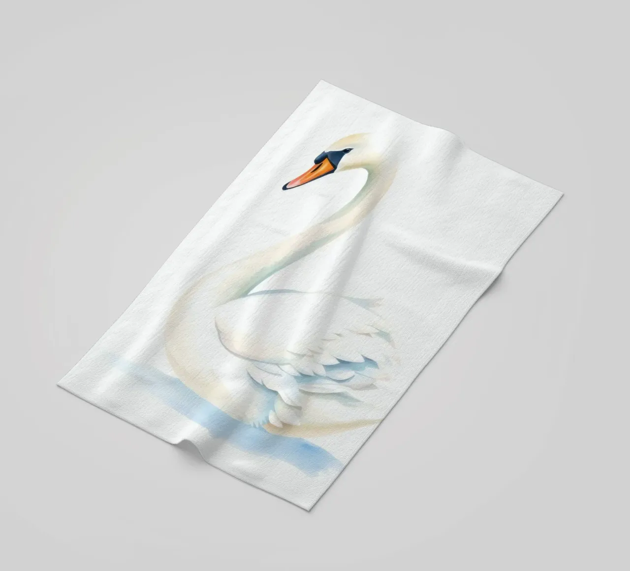 Elegante cigno bianco che scivola con grazia sull'acqua calma telo mare da DesignDoodle