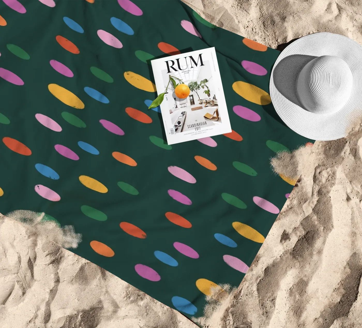 Dots Strandtuch von GigiRosado