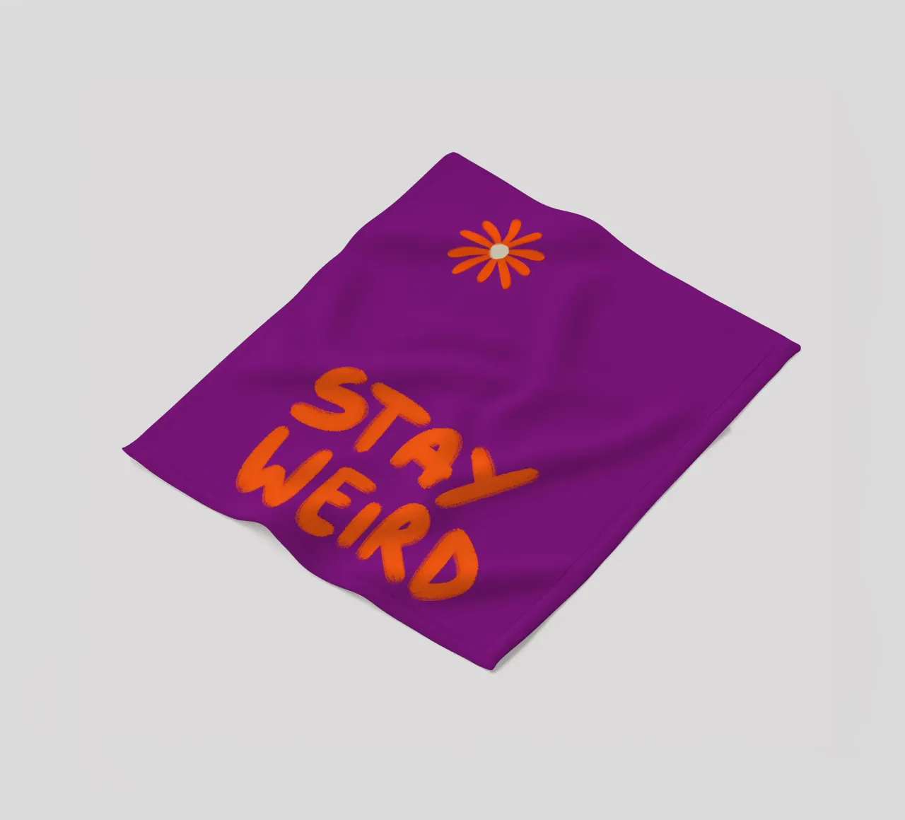 Stay Weird Handlettering orange on violet coperta in pile da Illustration Raissa Oltmanns