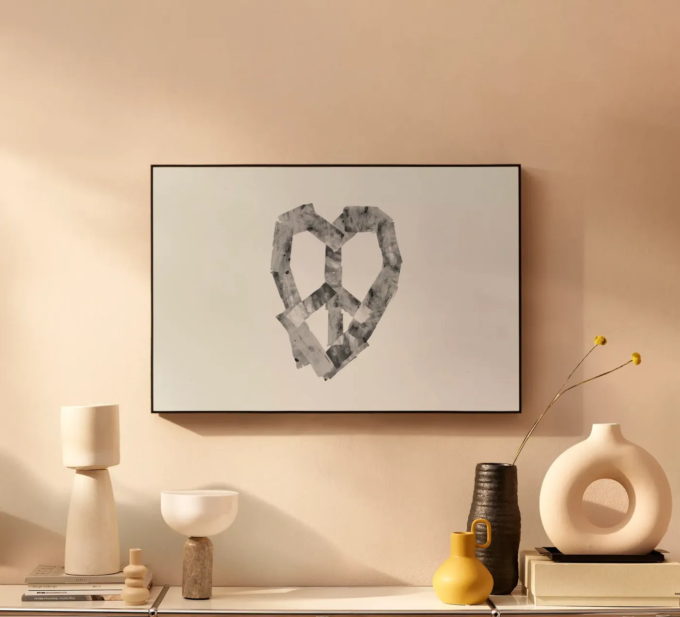 Peace Heart plexiglass da Ali Gulec