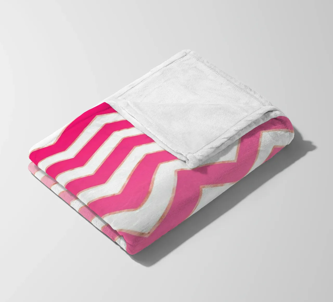 Motivo a zig zag in rosa e bianco con accenti in oro rosa coperta in pile da CalliLetters