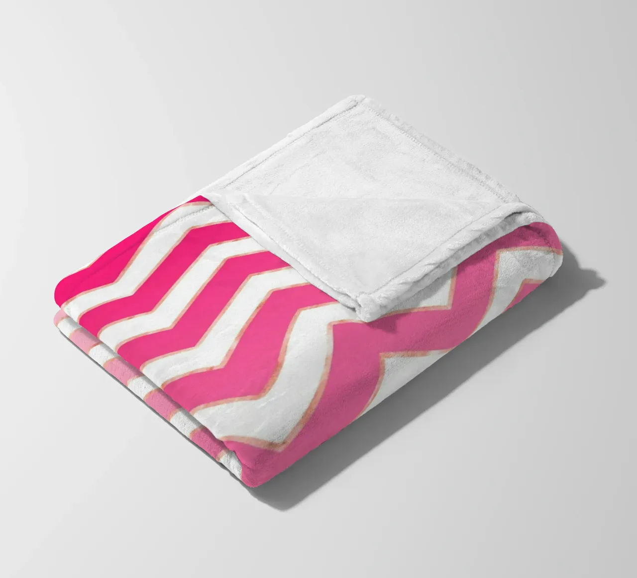 Motivo a zig zag in rosa e bianco con accenti in oro rosa coperta in pile da CalliLetters
