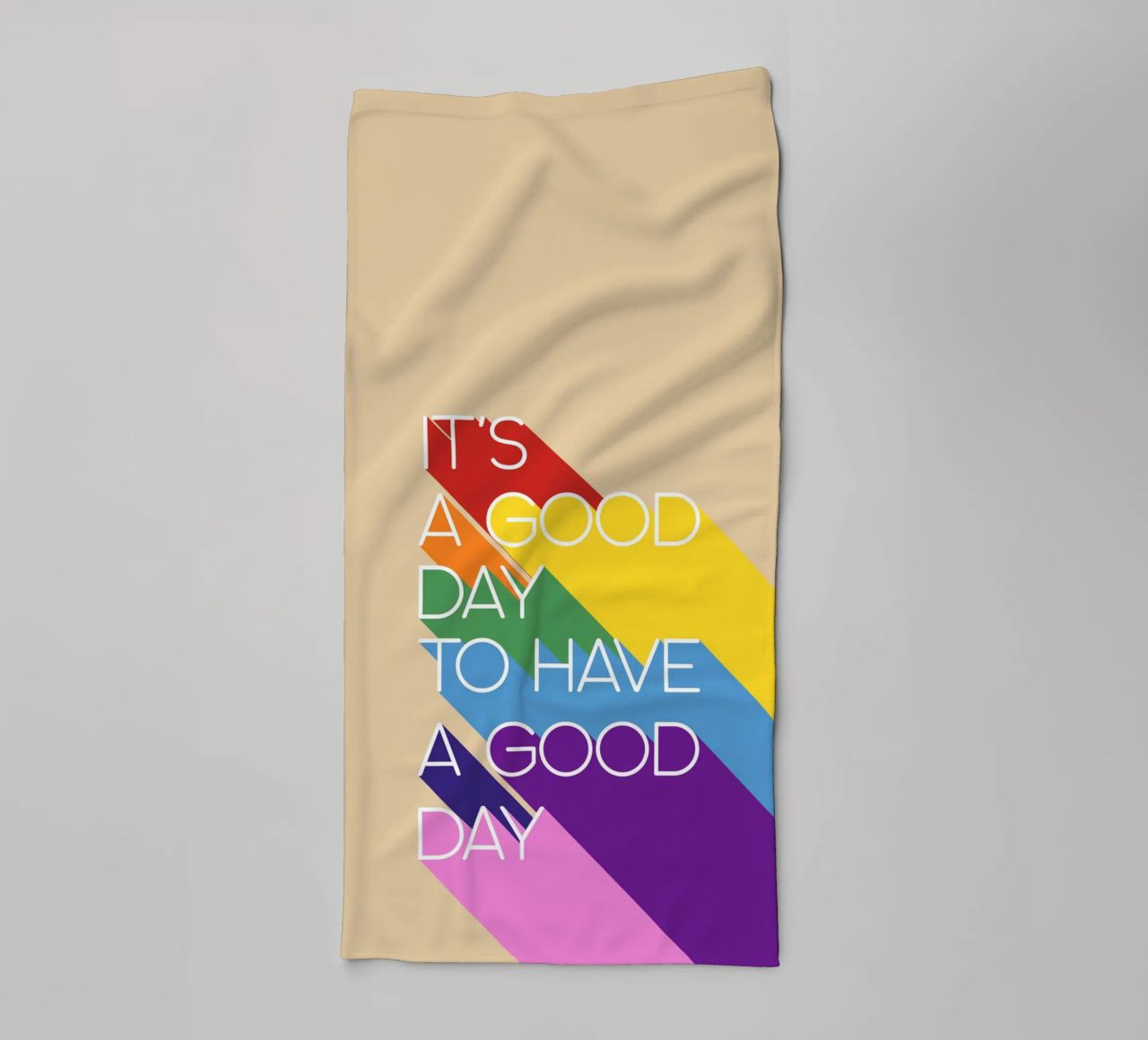 It’s a Good Day Rainbow Positive Typography Print Handtuch von showmemars