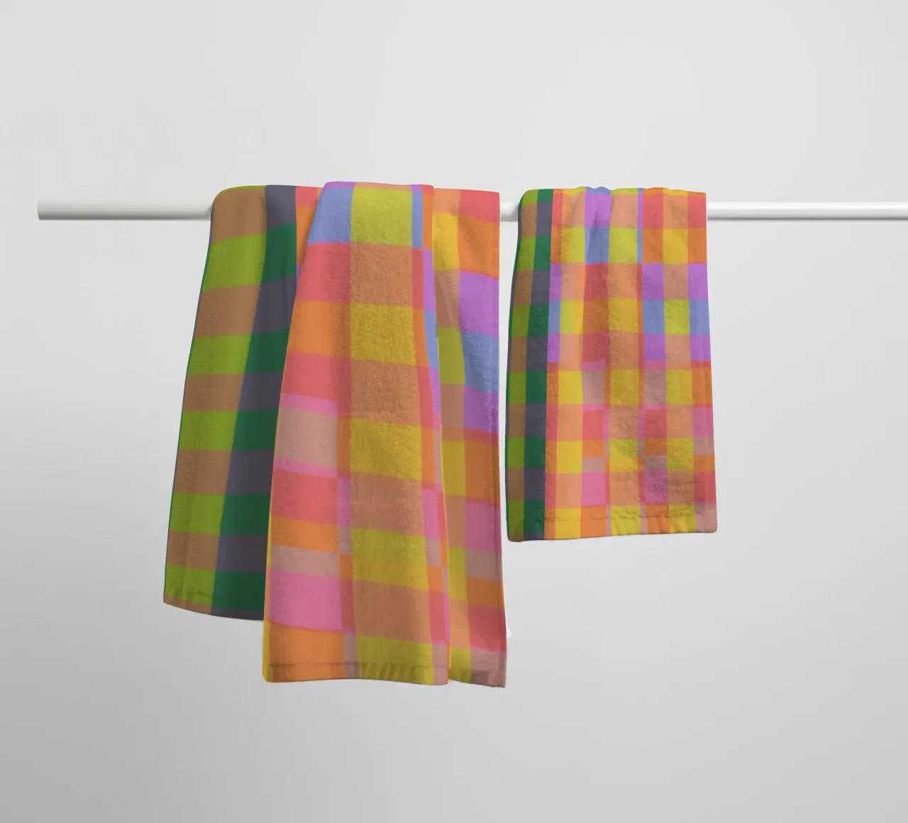 Rainbow criss-cross asciugamano da bagno da GigiRosado