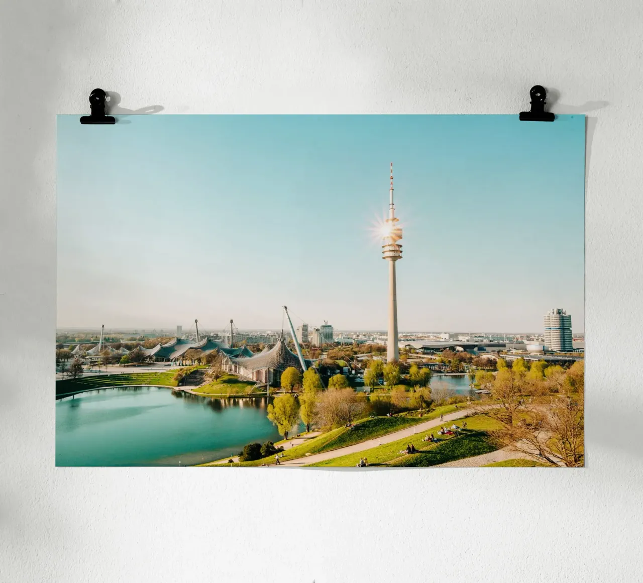 Monaco di Baviera, Olympiapark e torre della televisione - Vista dall'Olympiaberg carta hahnemühle da Bold and Retro