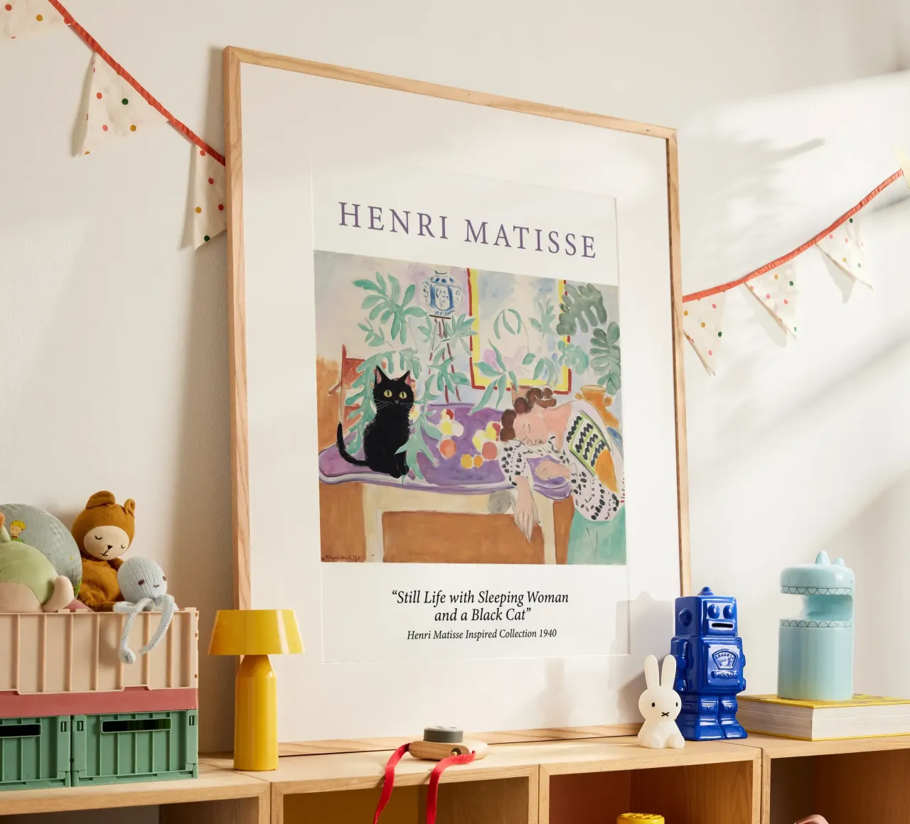 Henri Matisse, dipinto Donna addormentata con gatto poster con telaio in legno da Peaches Art Prints