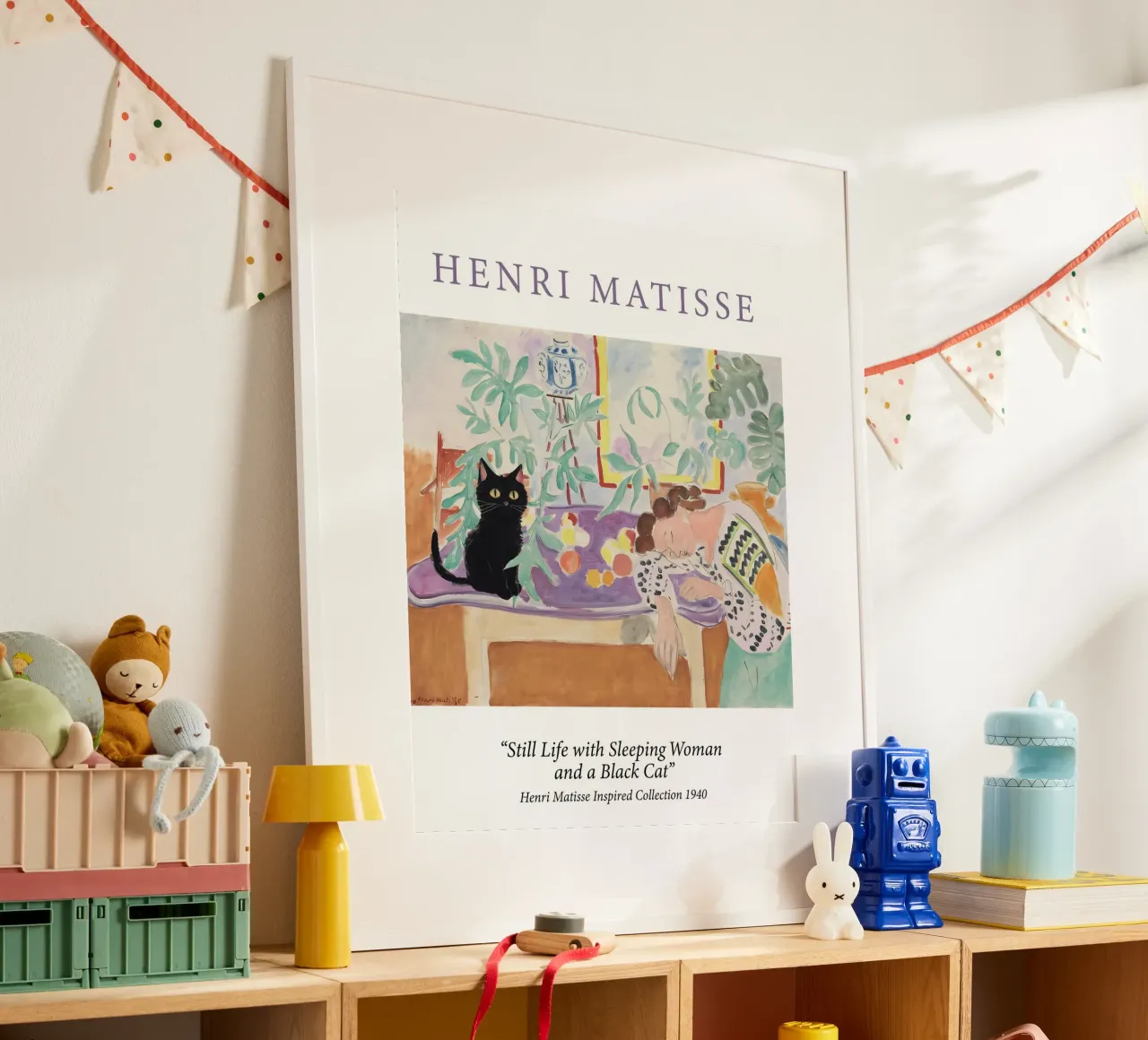 Henri Matisse, dipinto Donna addormentata con gatto poster con telaio in legno da Peaches Art Prints