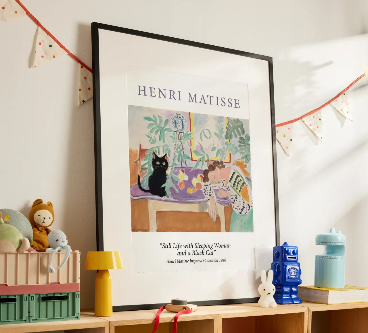 Henri Matisse, dipinto Donna addormentata con gatto poster con telaio in legno da Peaches Art Prints