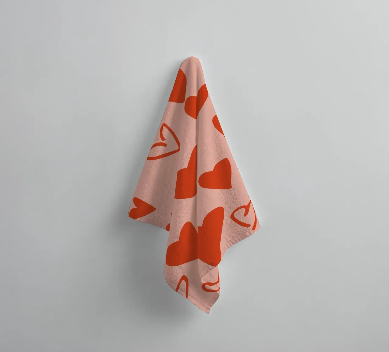 Scatter Sweetheart - Amore giocoso e retrò rosa asciugamano da bagno da susanacosta