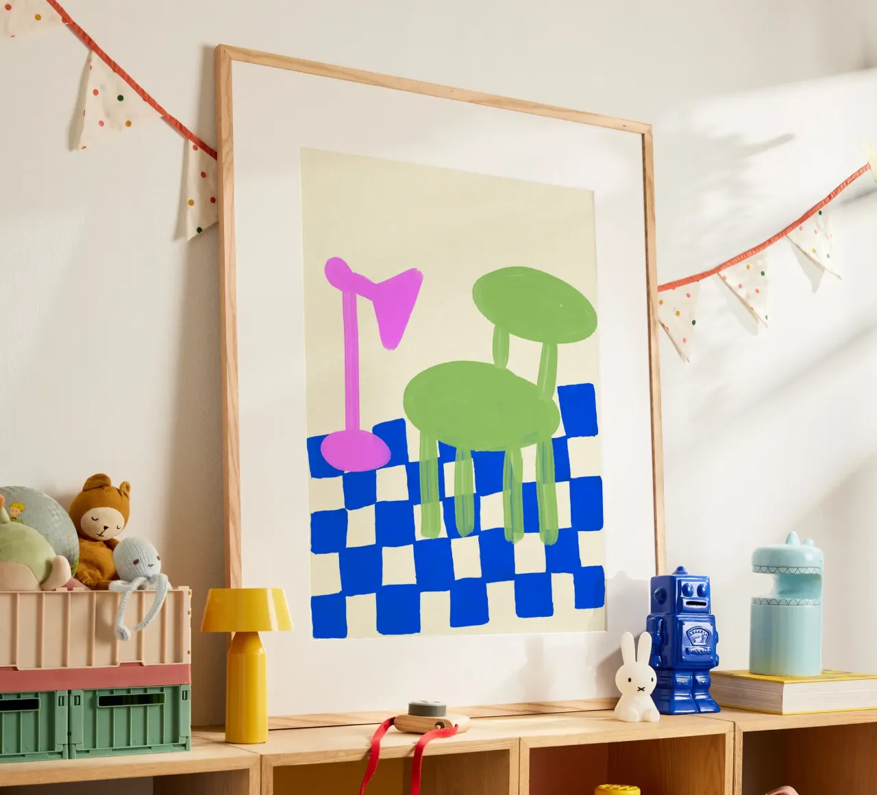 Stampa d'arte moderna di metà secolo - Sedia verde e lampada rosa poster con telaio in alluminio da Peaches Art Prints