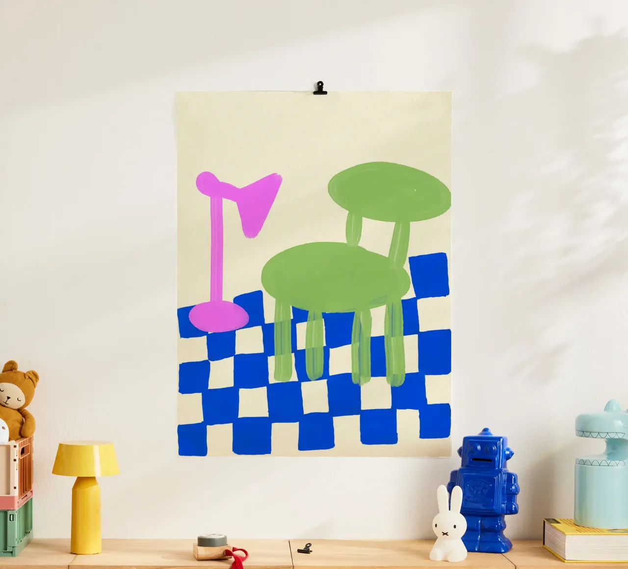 Stampa d'arte moderna di metà secolo - Sedia verde e lampada rosa poster con telaio in alluminio da Peaches Art Prints