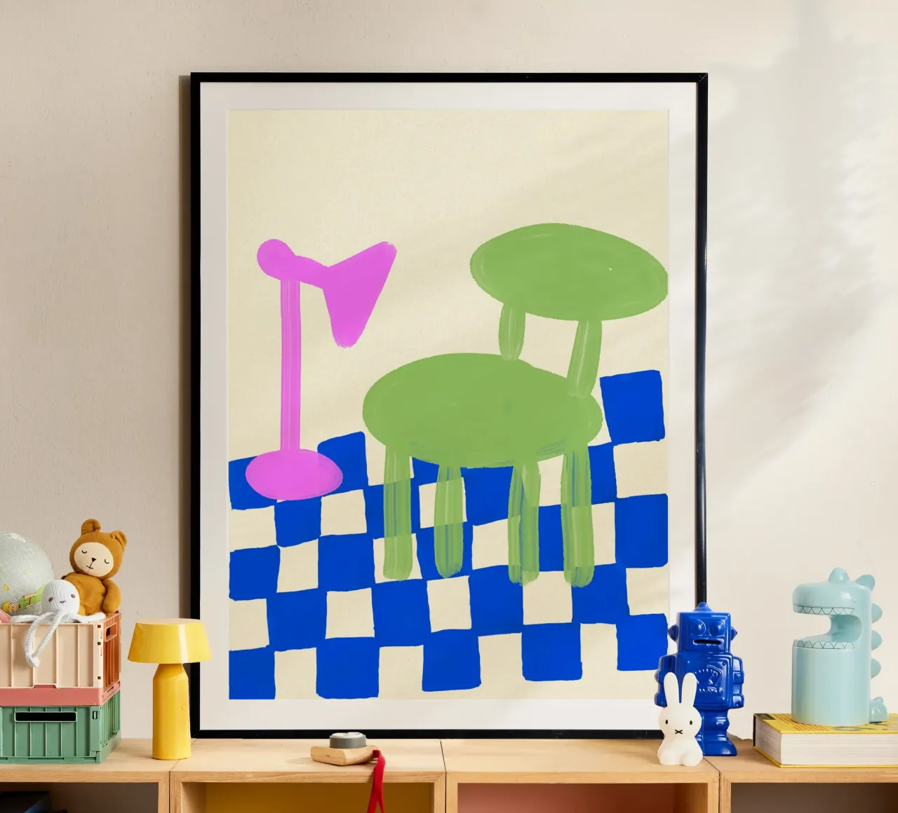 Stampa d'arte moderna di metà secolo - Sedia verde e lampada rosa poster con telaio in alluminio da Peaches Art Prints