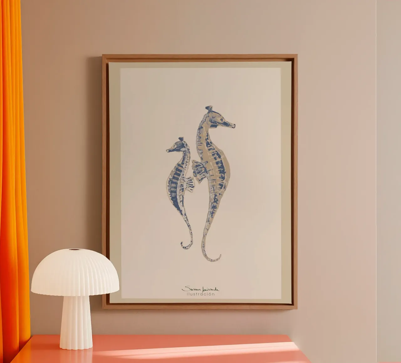 Cavalli marini blu e beige tela con Cornice a cassetta da Art by Susana Miranda ilustración