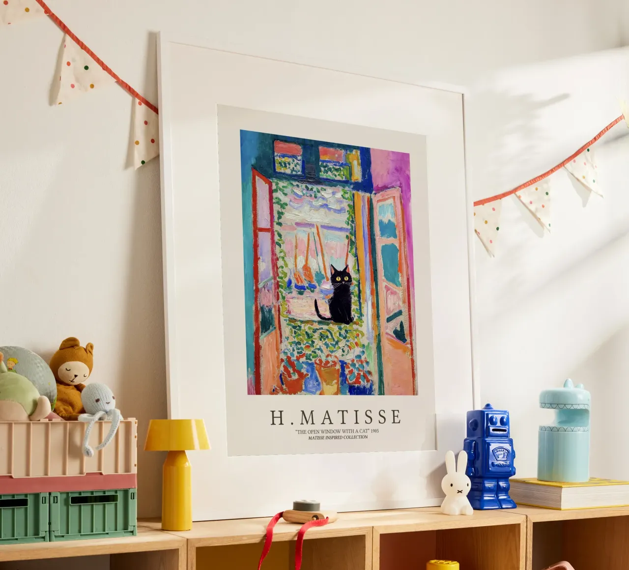 Het open raam met een zwarte kat, Henri Matisse poster met houten frame van Peaches Art Prints