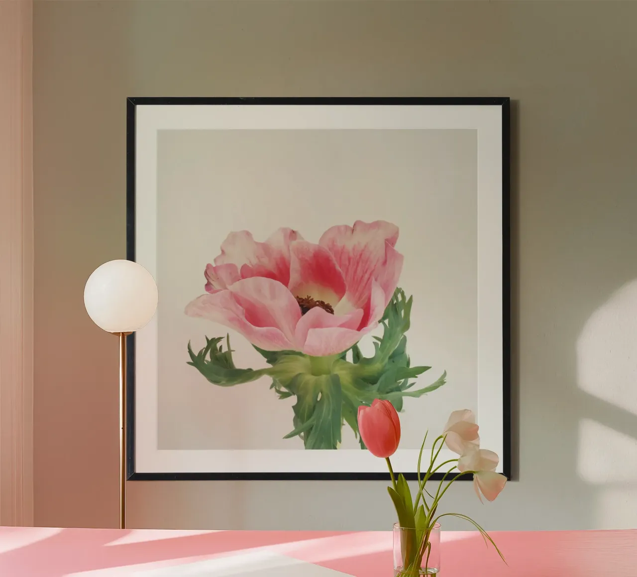 Anemone rosa poster con telaio in legno da Cassia Beck Photography