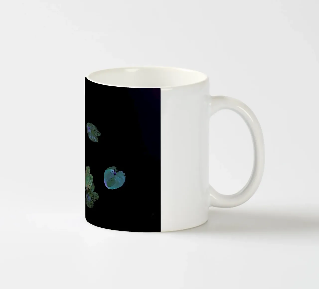 Floating tazza in ceramica da Nur Mut