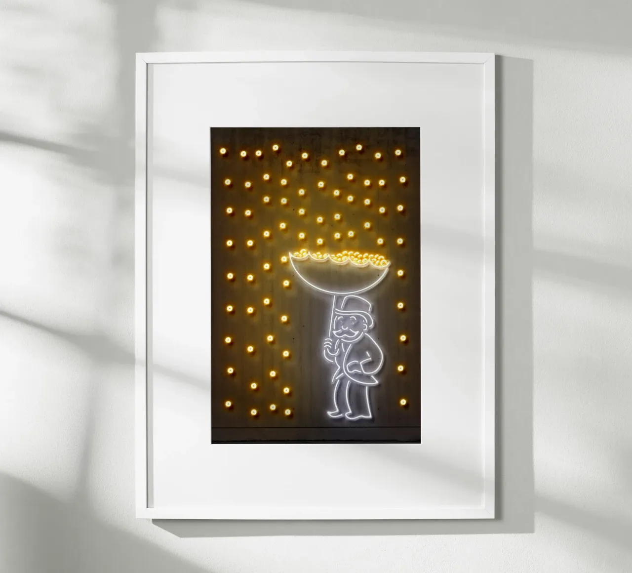 Money Rain poster con telaio in legno da Octavian