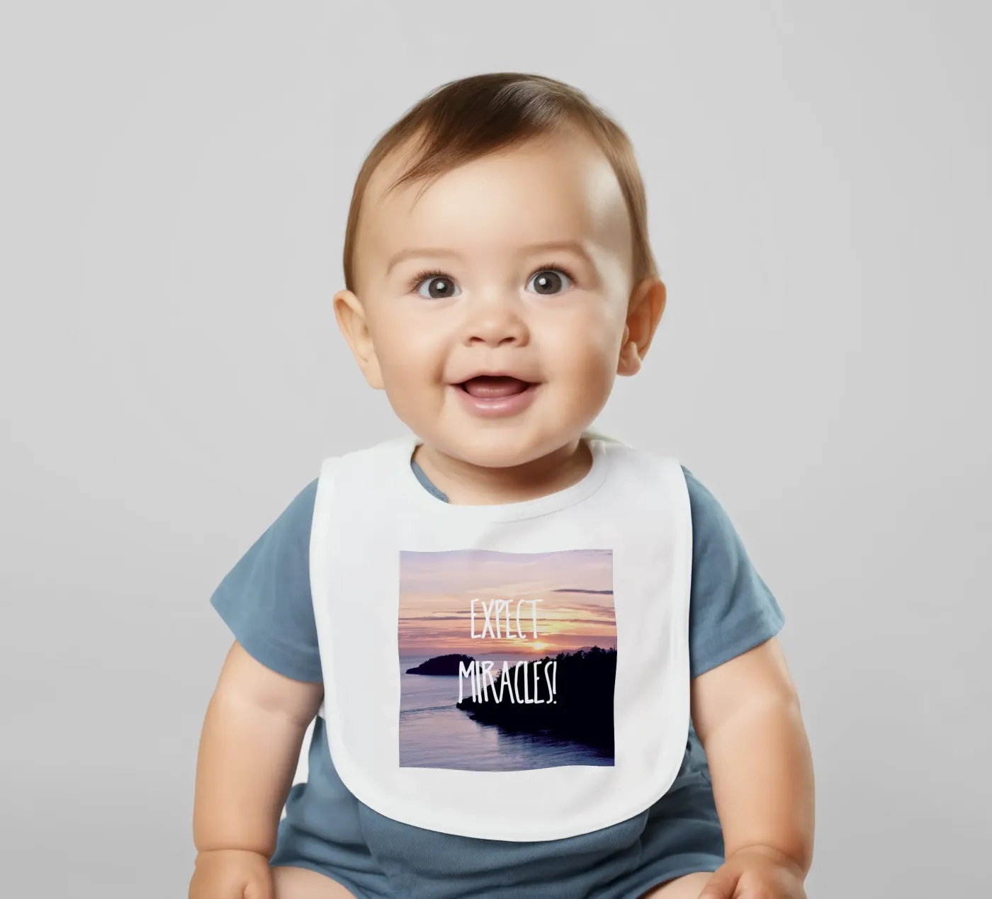 Expect Miracles baby slabbetje van Robin Delean