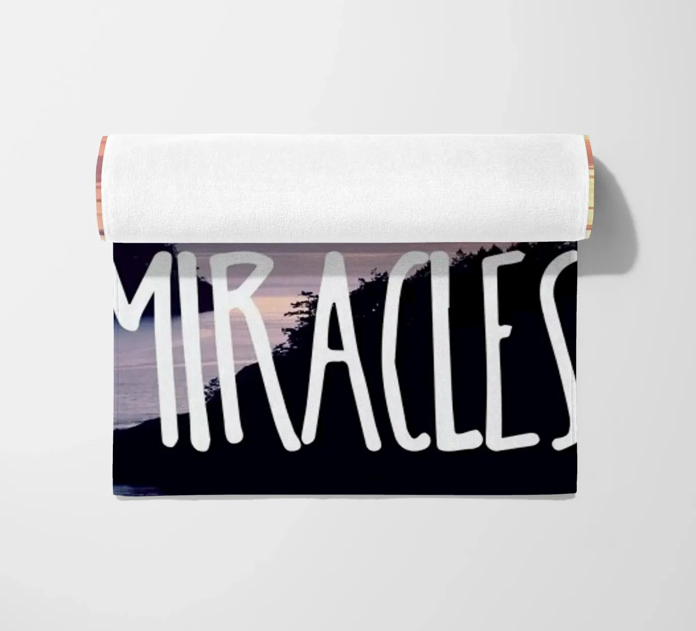 Expect Miracles strandhanddoek van Robin Delean