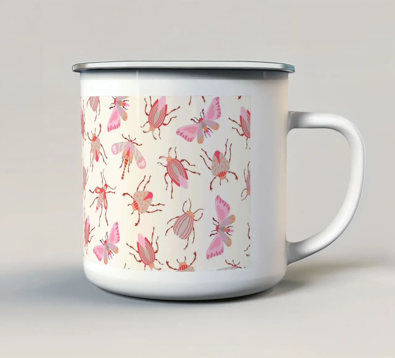 Insetti rosa e rossi su crema tazza in smalto da CoelfenArt