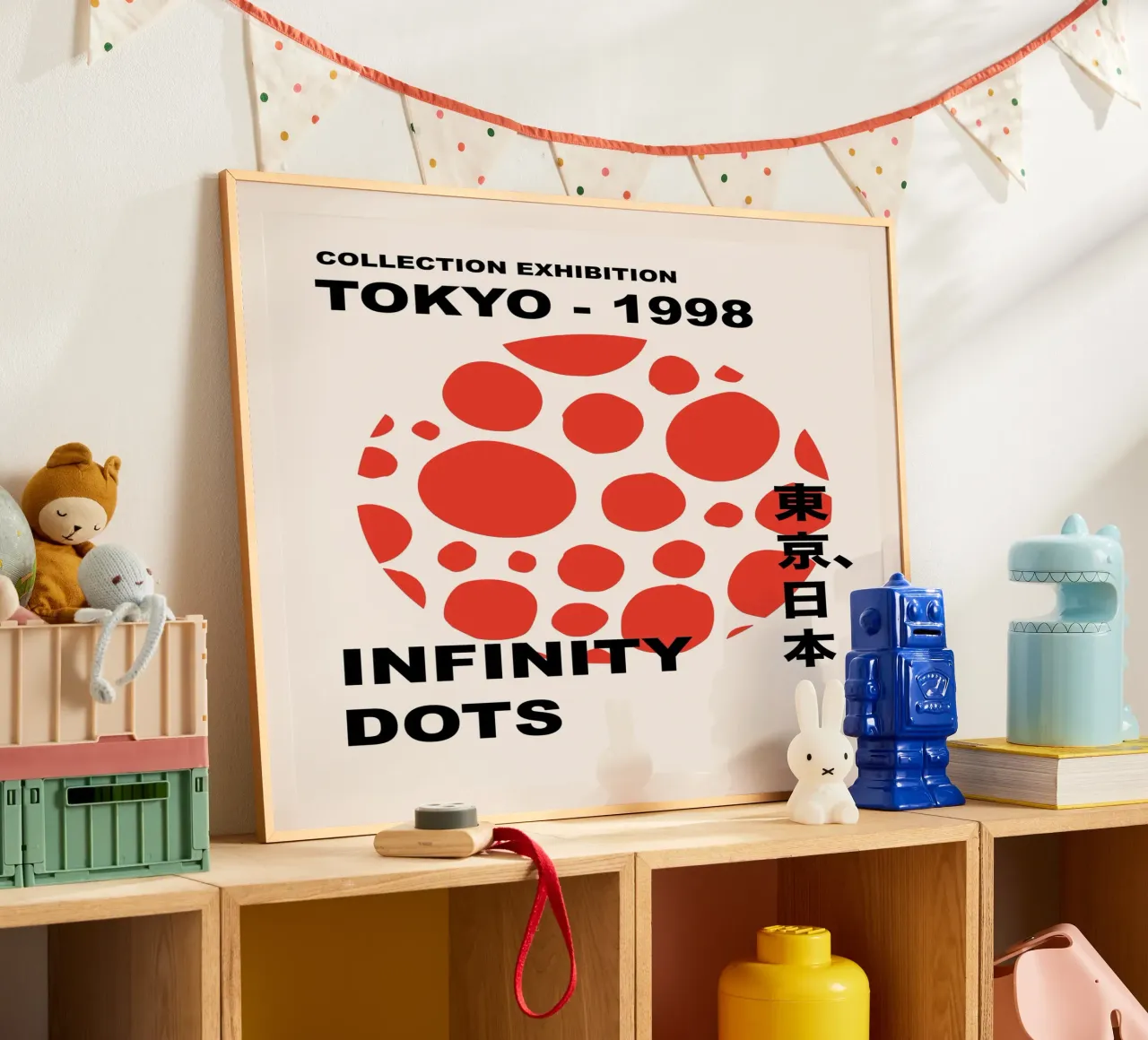 Infinito astratto a pois rossi, grafica di ispirazione giapponese poster con telaio in legno da Peaches Art Prints
