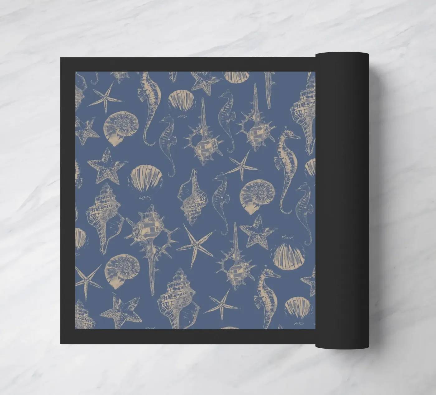 schelpen blauw en beige deurmat van Art by Susana Miranda ilustración