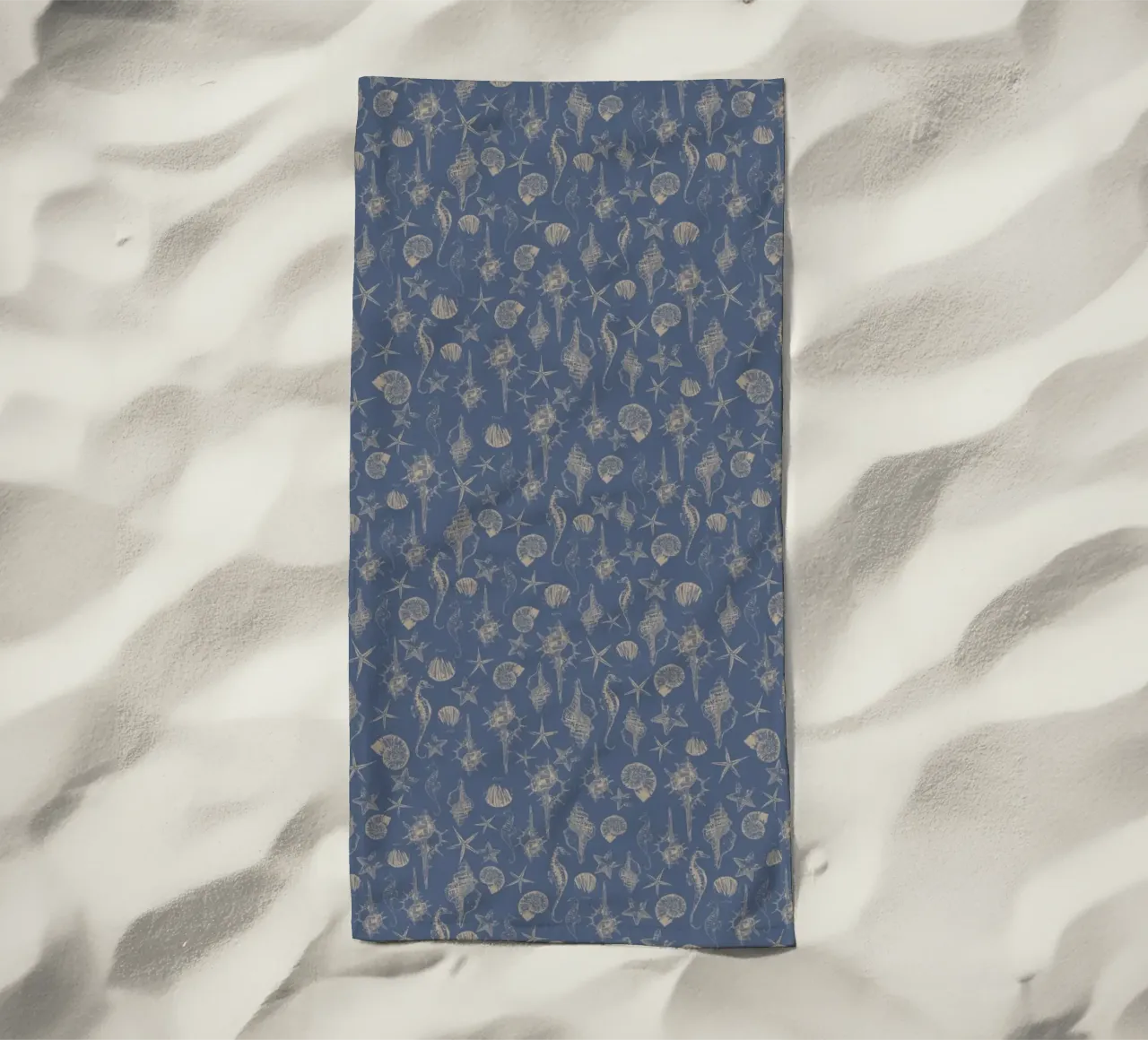 conchiglie blu e beige telo mare da Art by Susana Miranda ilustración