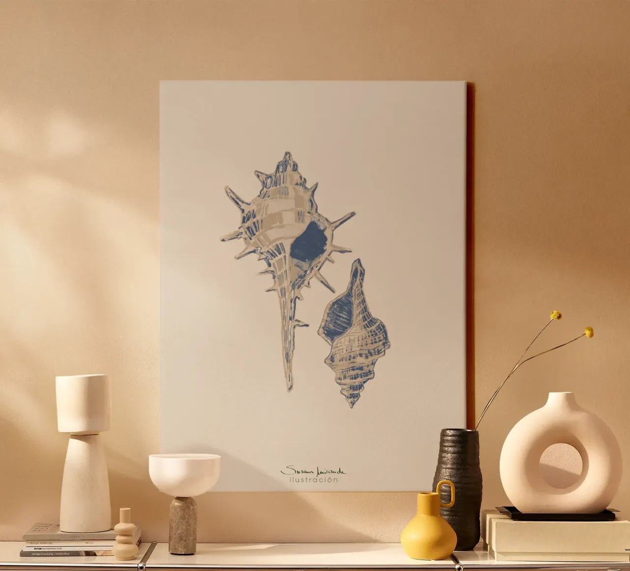 conchiglie blu e beige tela con Cornice a cassetta da Art by Susana Miranda ilustración