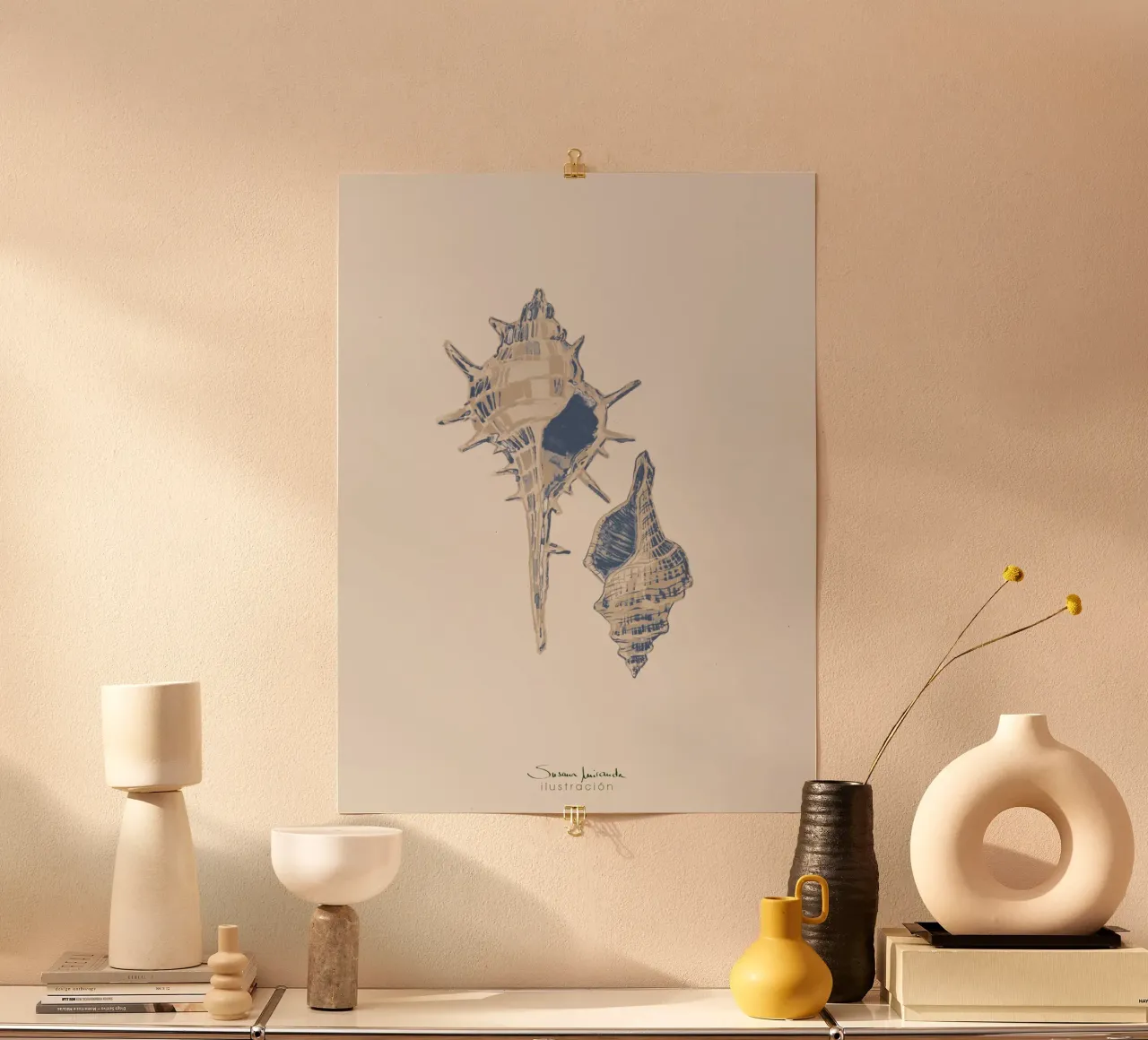 conchiglie blu e beige poster da Art by Susana Miranda ilustración