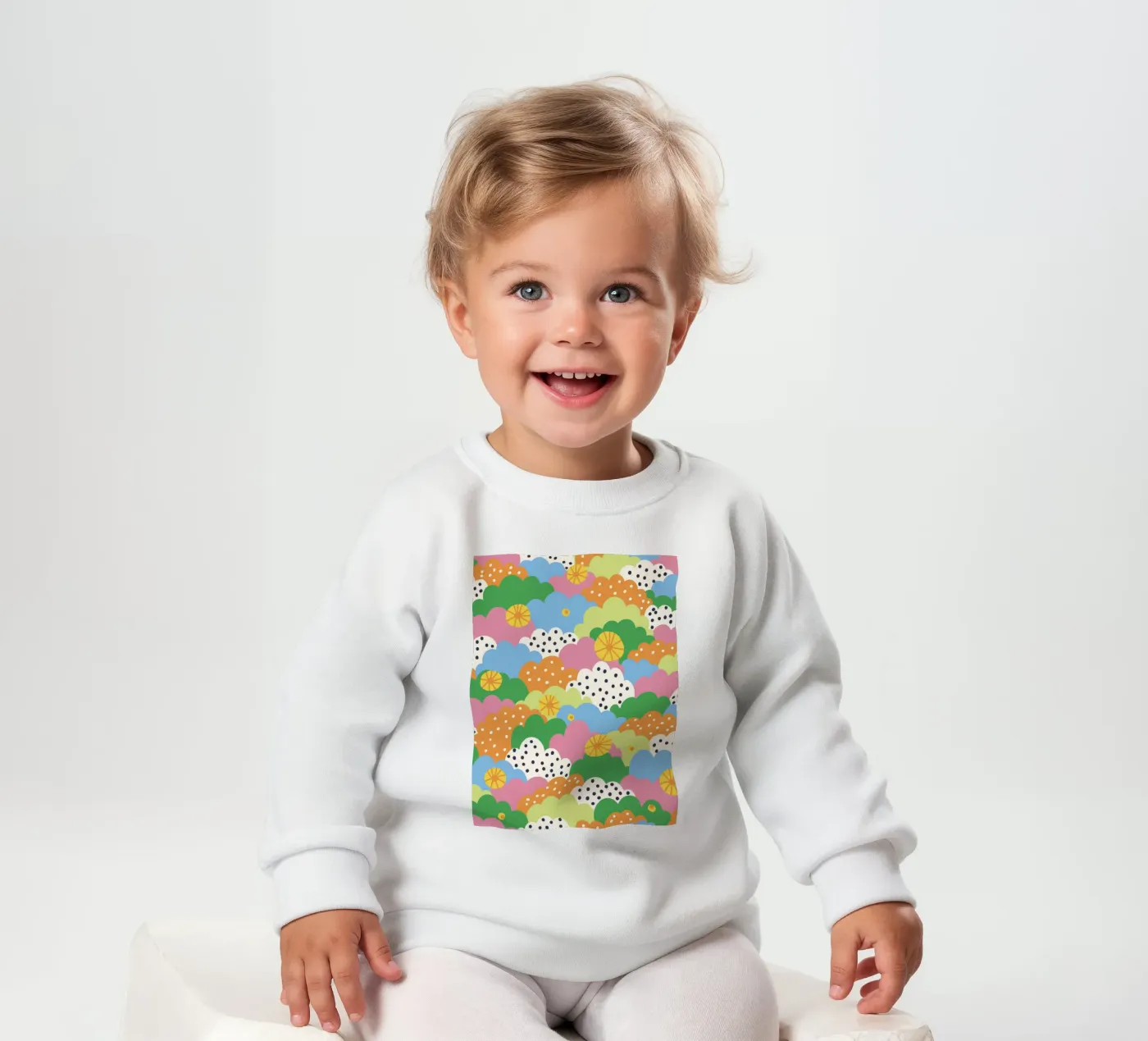 Cloudy pattern sweat pour bébé de GigiRosado