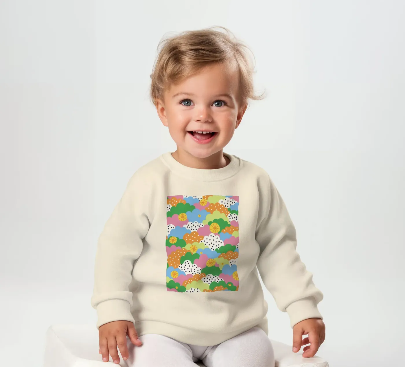 Cloudy pattern sweat pour bébé de GigiRosado