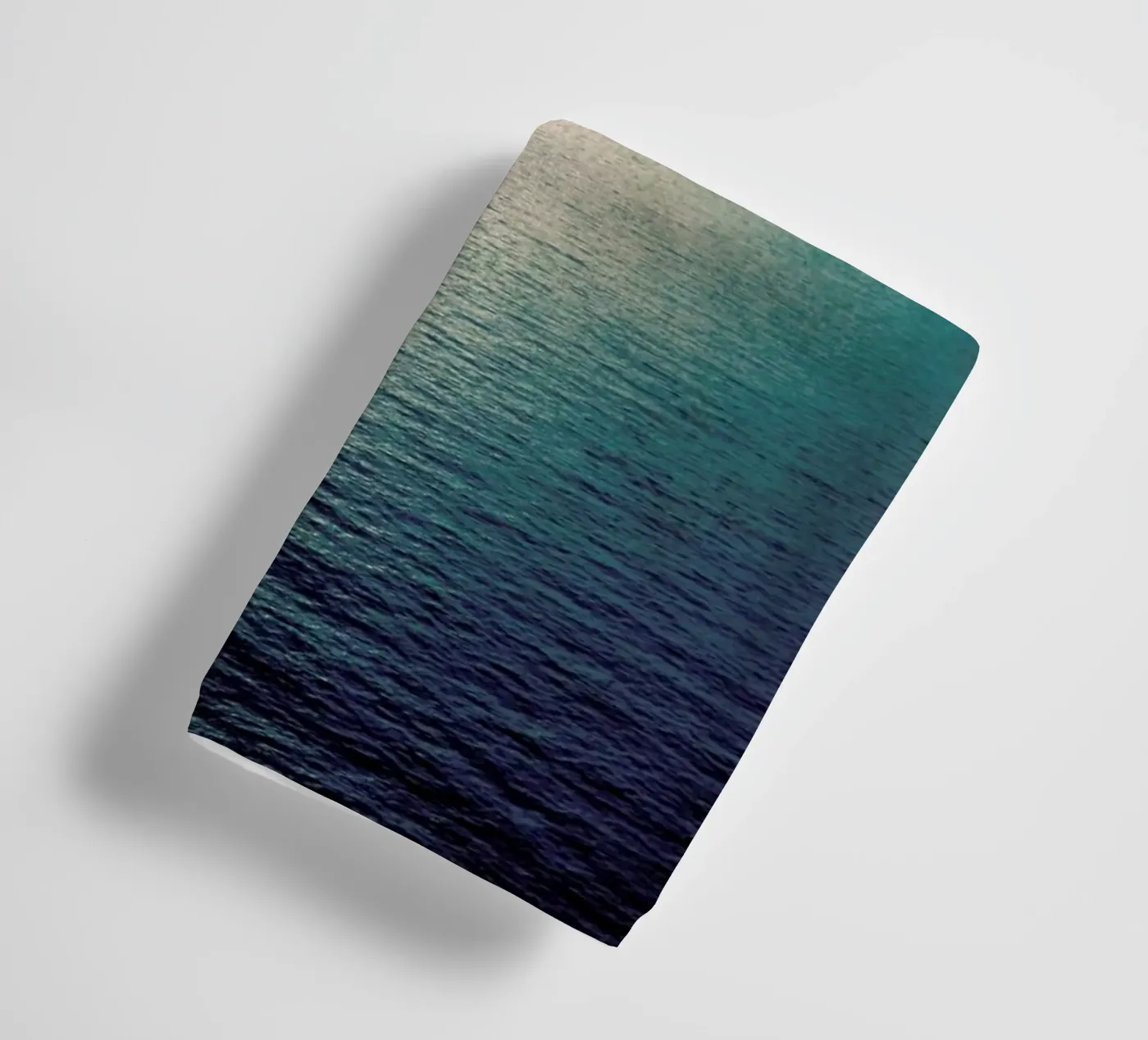 Oceanic Handtuch von Angelo Cerantola