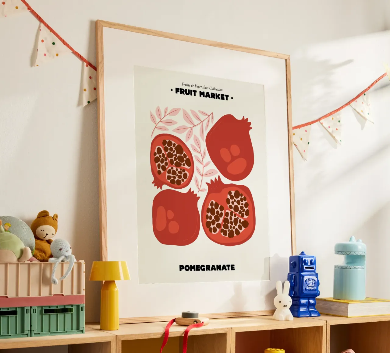 Der Obstmarkt, Granatapfel Illustration maximalist Poster mit Holzrahmen von Peaches Art Prints