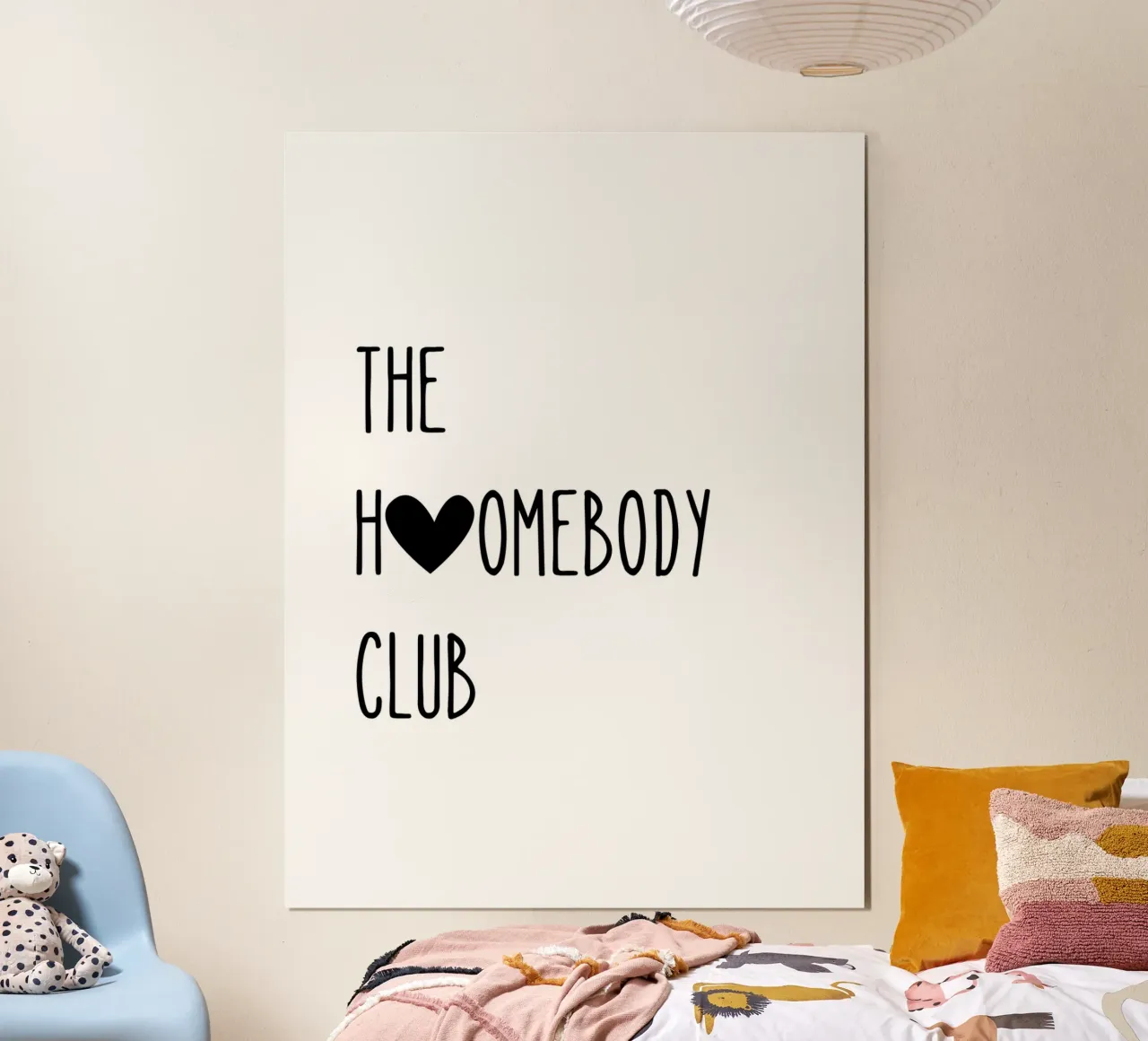 The Homebody Club, Citazione d'amore per la casa in nero poster da Peaches Art Prints
