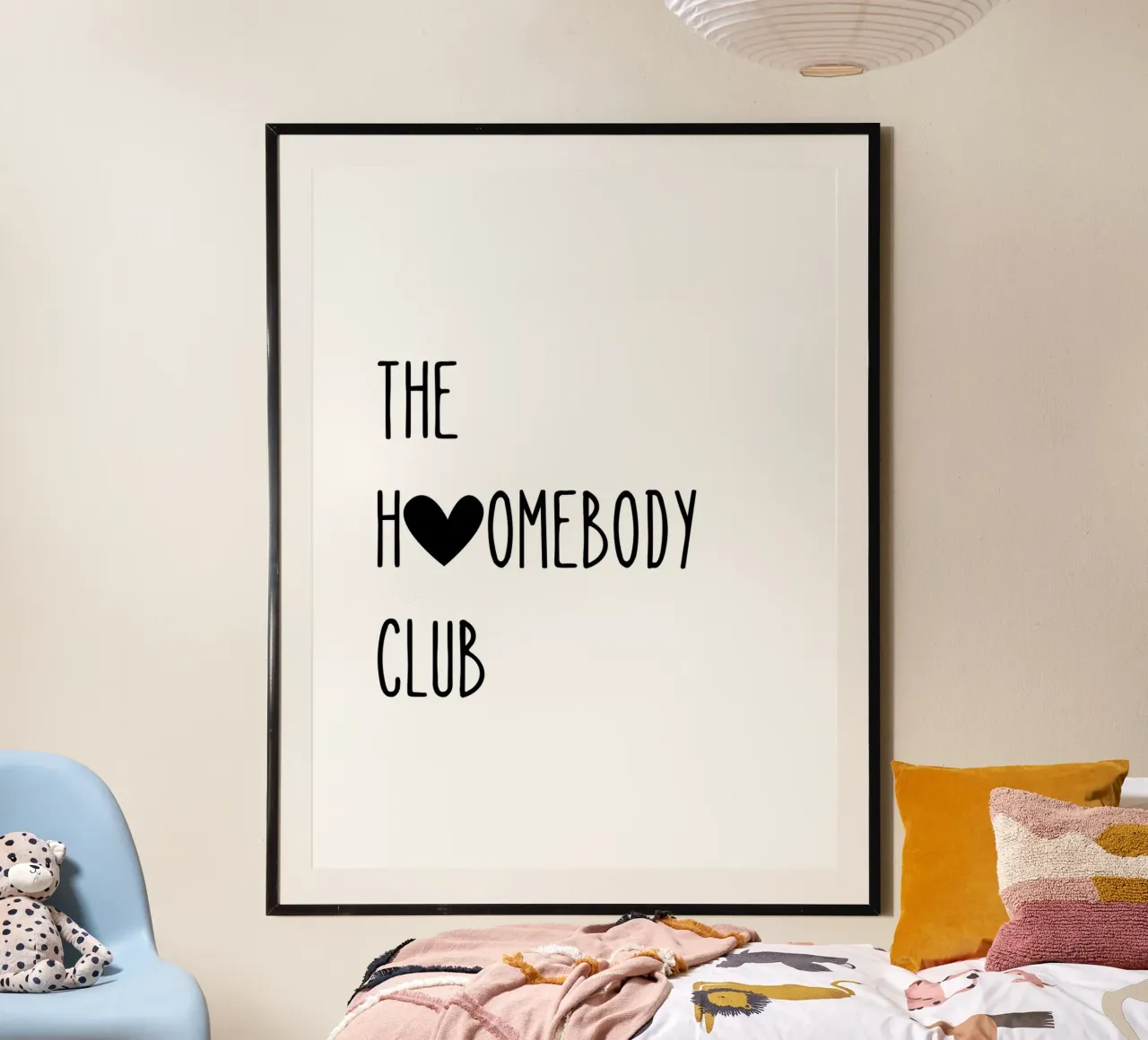The Homebody Club, Citazione d'amore per la casa in nero poster da Peaches Art Prints