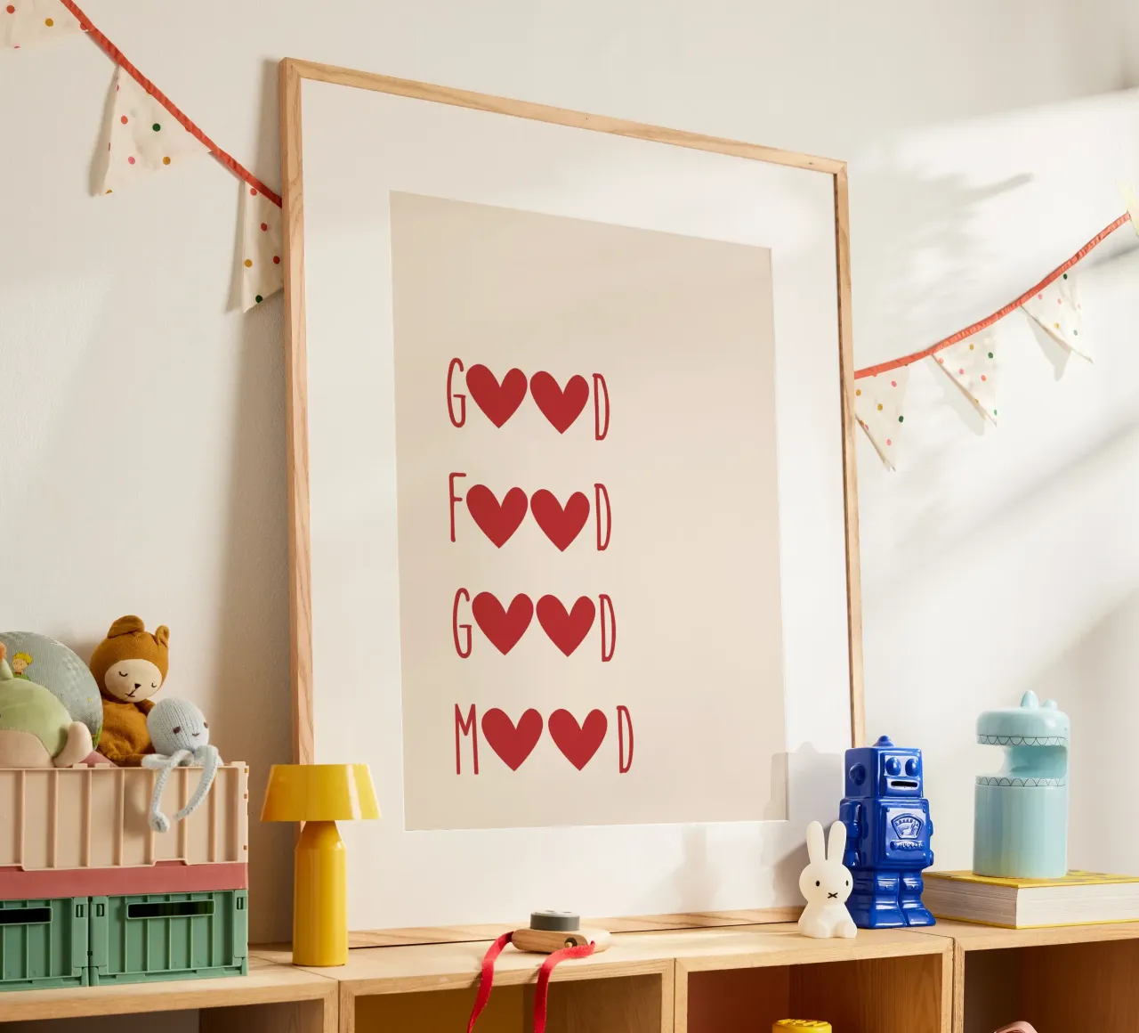 Buon cibo, buon umore - Citazione con cuori rosa rosso poster con telaio in plastica da Peaches Art Prints