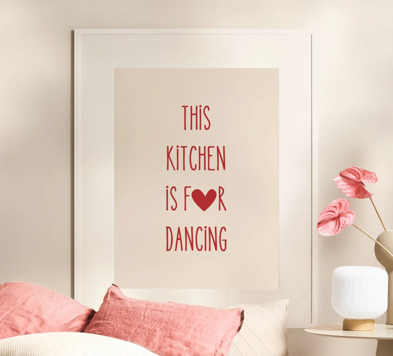 Diese Küche ist zum Tanzen da - Küchenkunst in Rot Poster von Peaches Art Prints