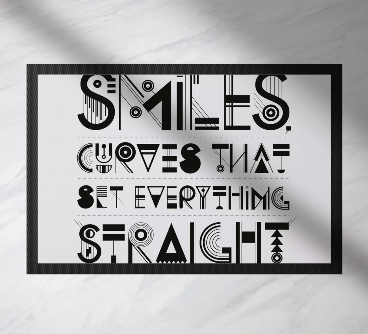 Smiles felpudo de Petros Afshar