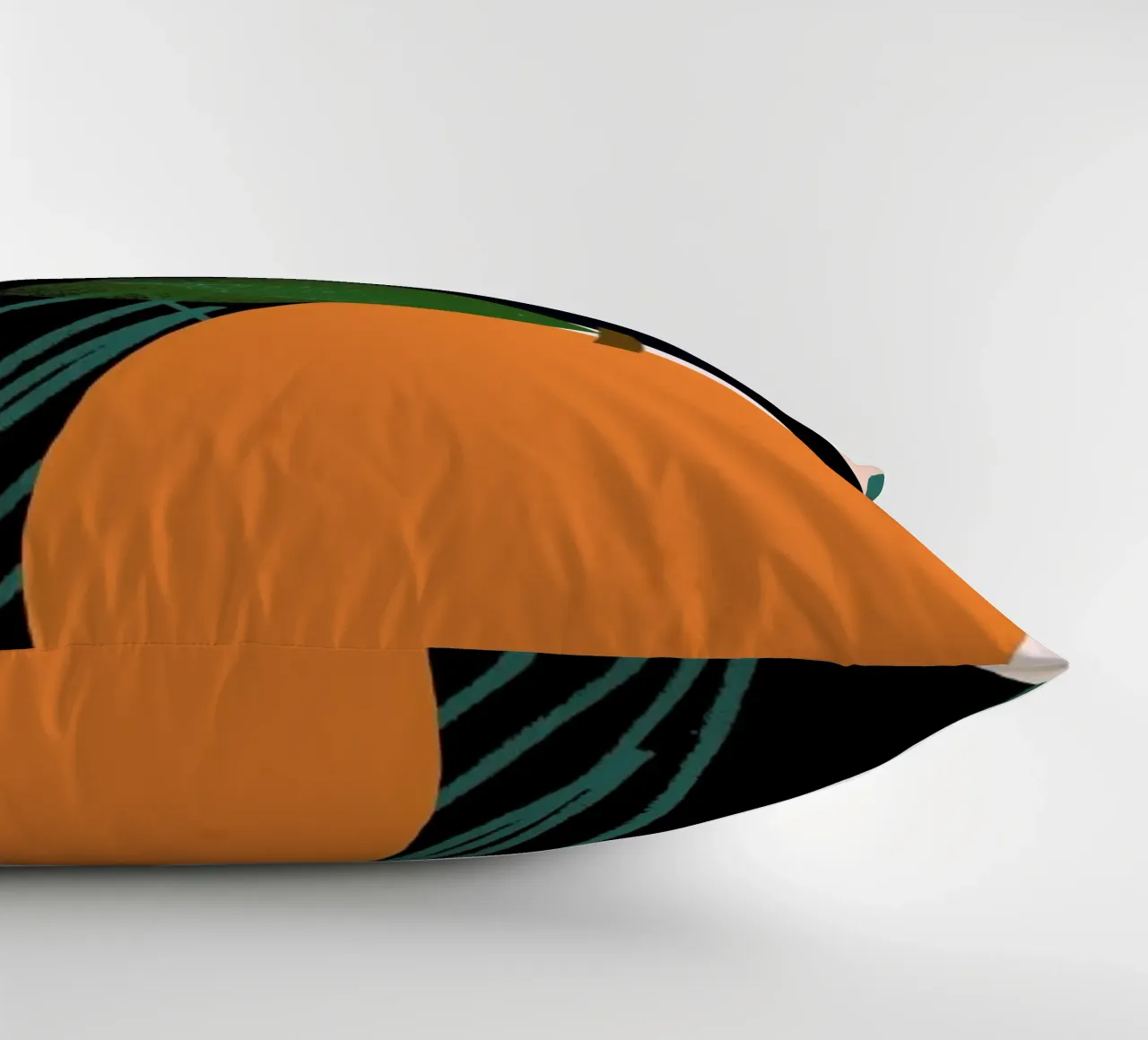 Orange cuscino da Tom Abbiss Smith