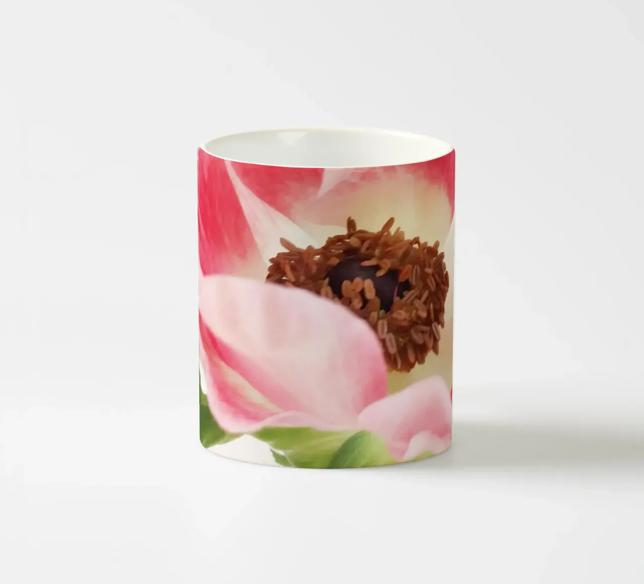 Anemone rosa II tazza in ceramica da Cassia Beck Photography