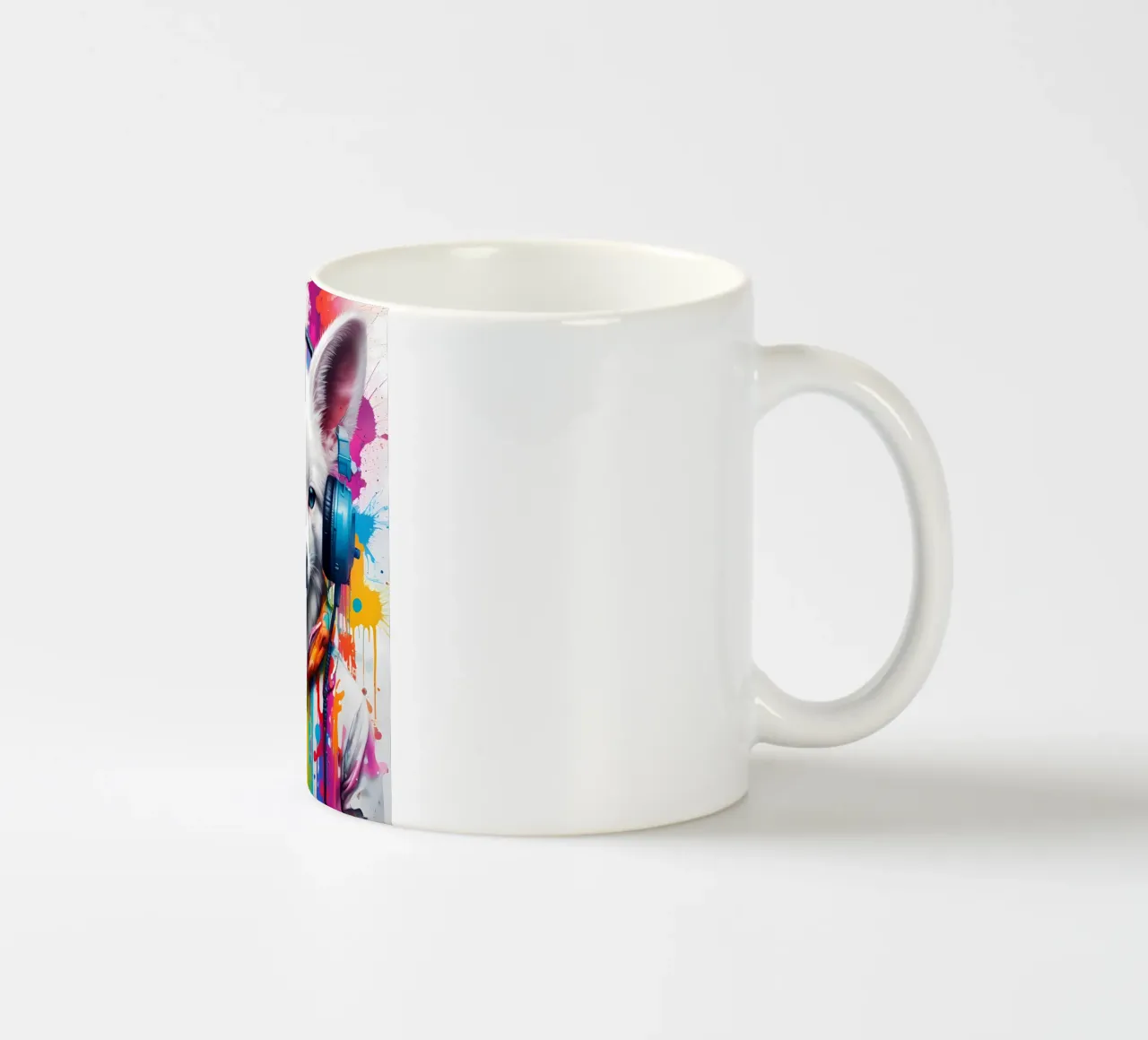 Bébé fox blanc dans un casque d'écoute mug en céramique de MakArena