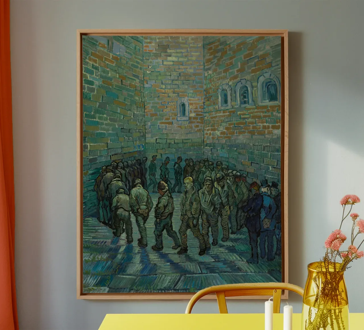 Vincent van Gogh - Il cortile della prigione tela con Cornice a cassetta da Timeless Artworks