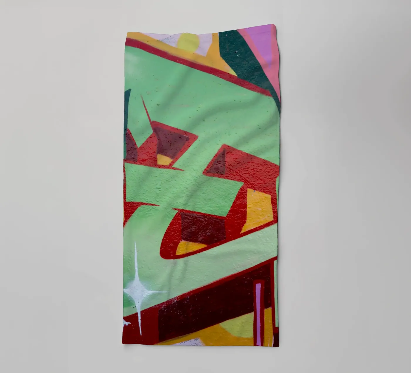 Graffiti E badhanddoek van Jonas Klein