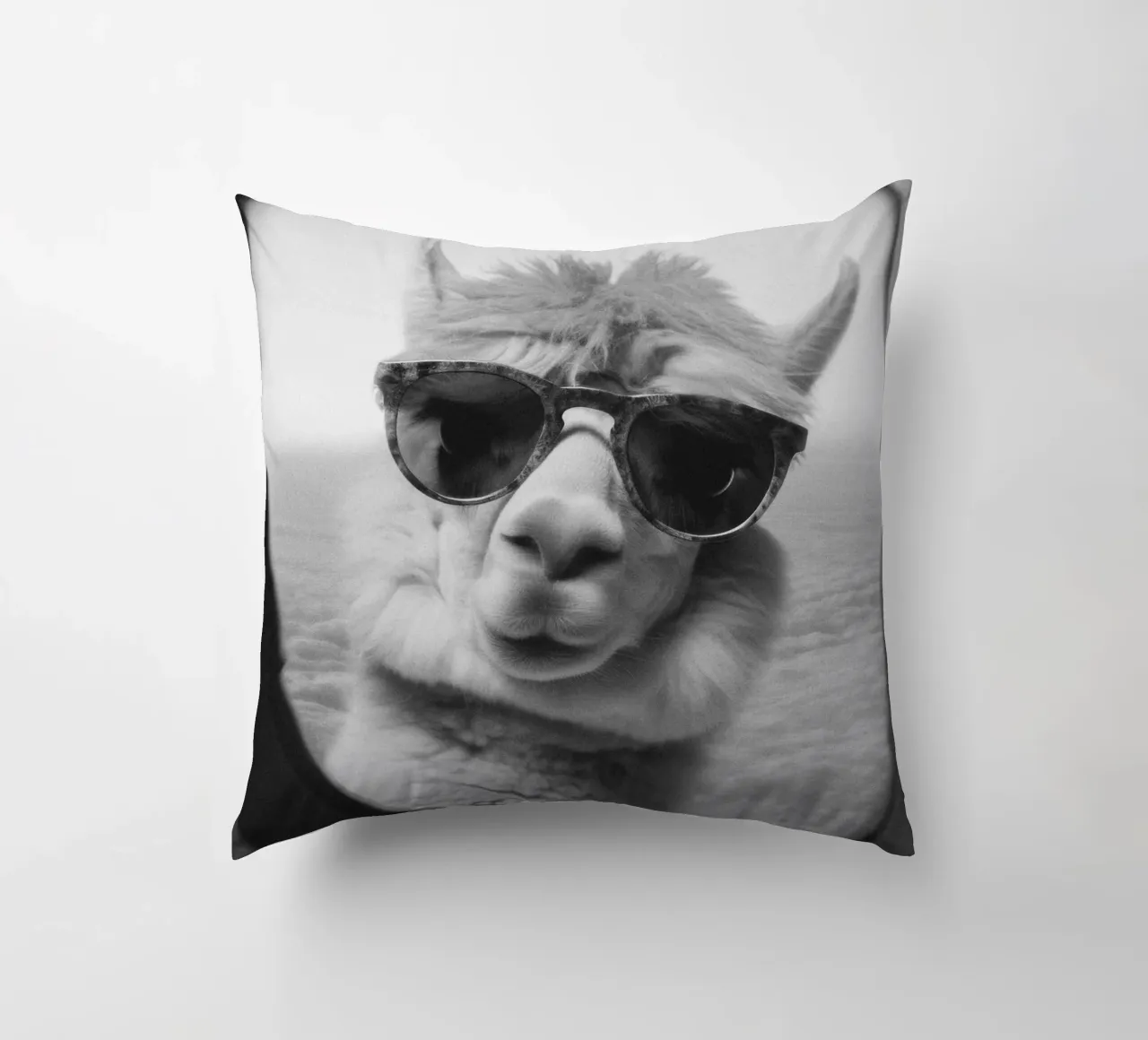 Funny Llama cuscino da Dagmar Pels