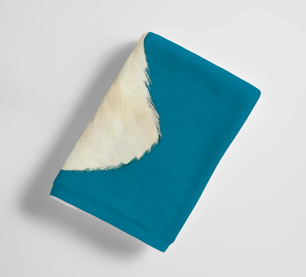 Pavone bianco su un ramo arancione asciugamano da bagno da Corinne Korda Studio